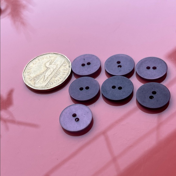 Vintage Buttons - Picture 3 of 6